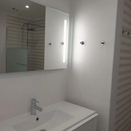 Small Sunny Apt Nica 10 Min Walking Oura Beach Apartment *