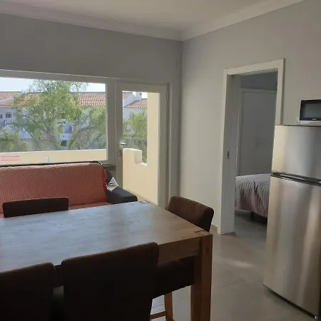 Small Sunny Apt Nica 10 Min Walking Oura Beach Apartment Albufeira